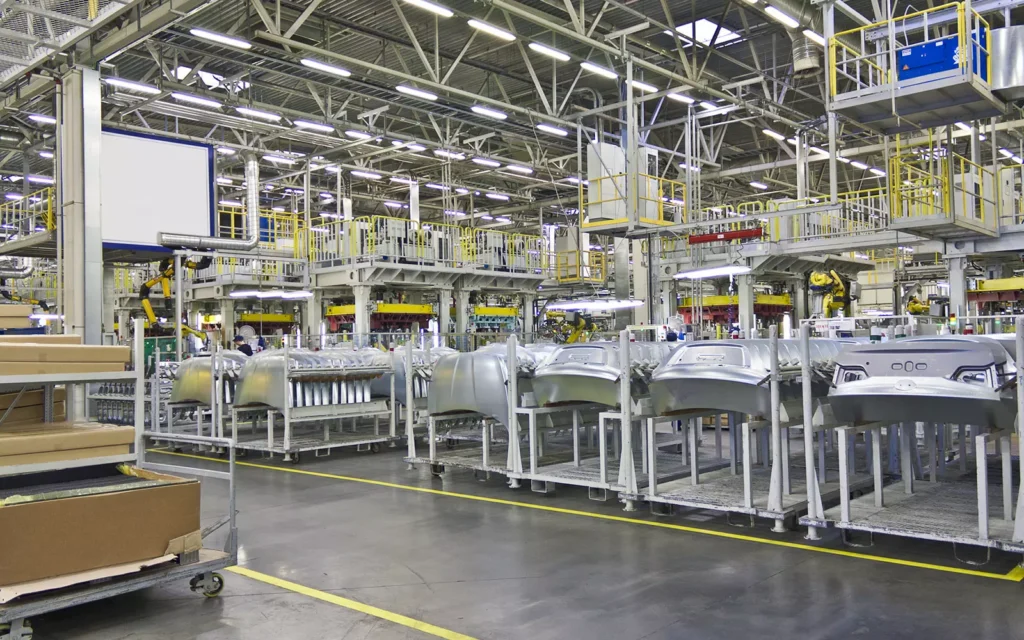 pojemniki specjalne w hali